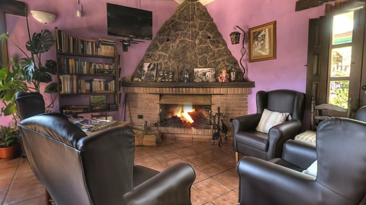 El Canchal De La Gallina - Parking Gratis - Jacuzzi En Privado - Cafeteria - Desayunos - Piscina De Agua Caliente A Partir Del 12 De Abril 2025 Hervás Exterior foto